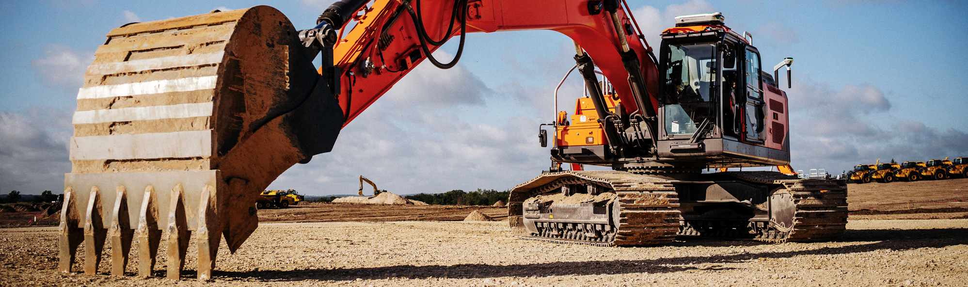 Gravis autonomous excavator on site
