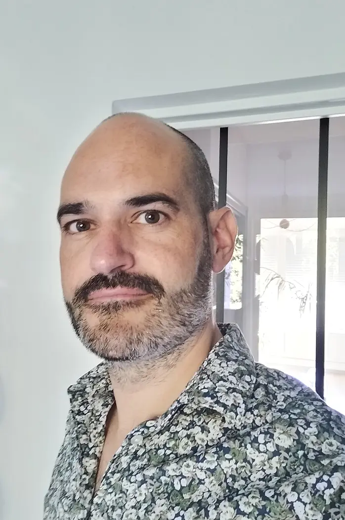 Photo de Jonathan Blanc - Un graphiste lyonnais avec une approche globale du design, du print au web