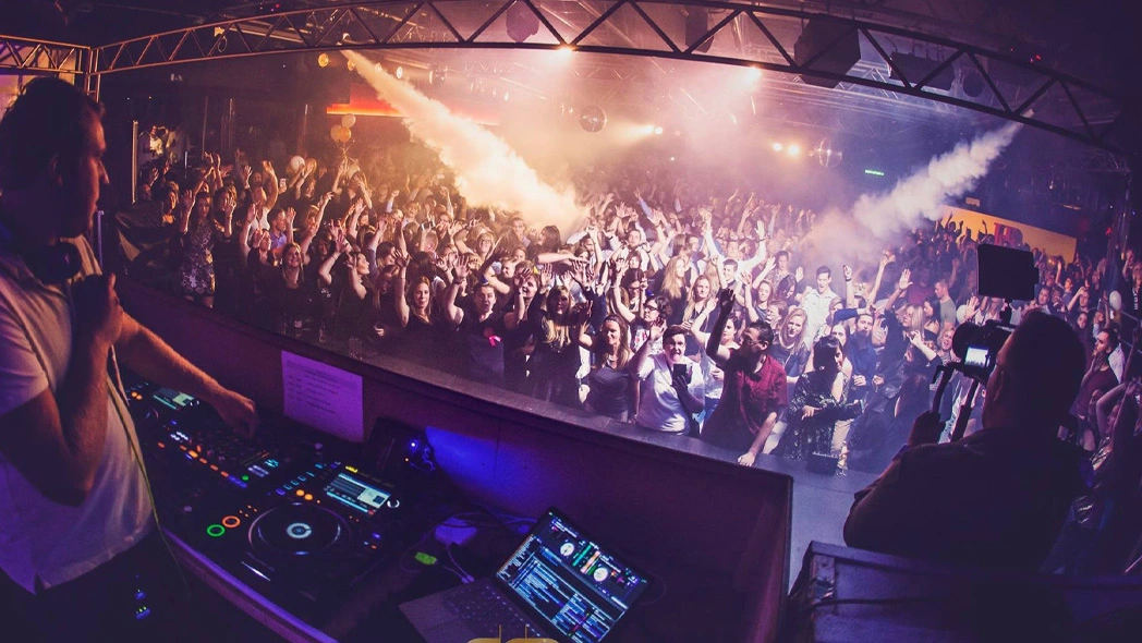 Bypicknick specializes in dynamic event aftermovies — capturing the energy and atmosphere of festivals and celebrations such as Diedjies Kuurne, Kitsch Club Knokke and Night of the Proms Antwerpen with full video production from concept to final edit.