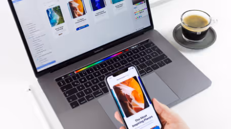 Check designs on smartphone while designing on laptop