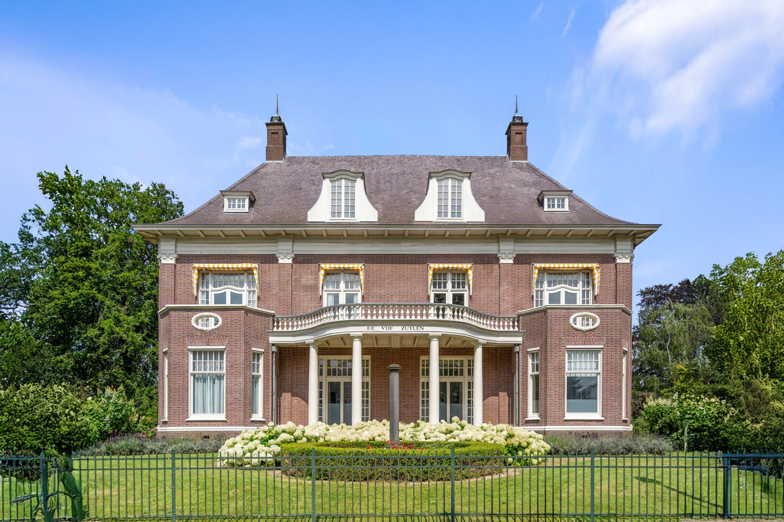 Sienna Homes And construction development Webflow Template