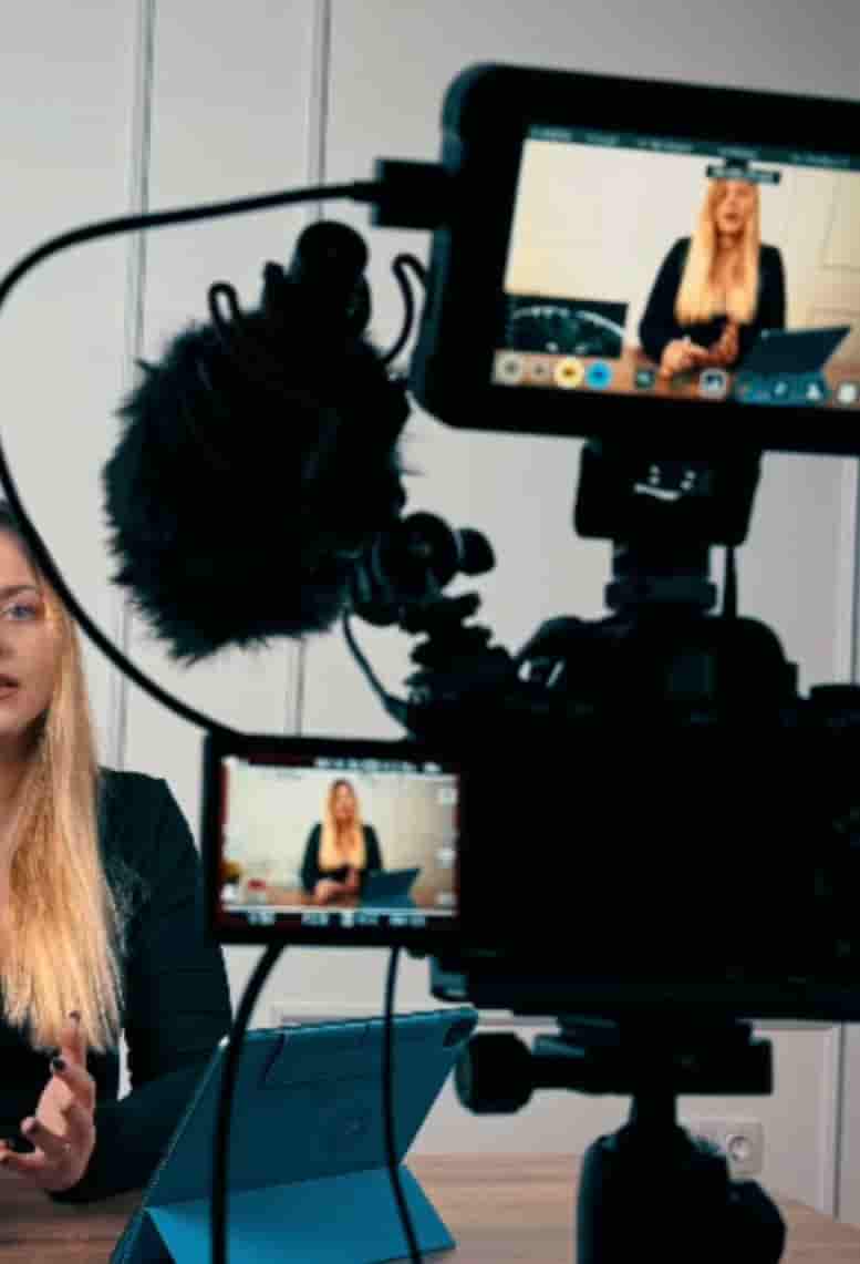 Alex Mileva consulting and teaching about packaging strategy and brand systems during video session.