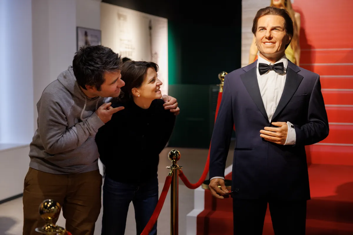 Statue de cire de Tom Cruise sur le tapis rouge du Wax of Legends à Colmar