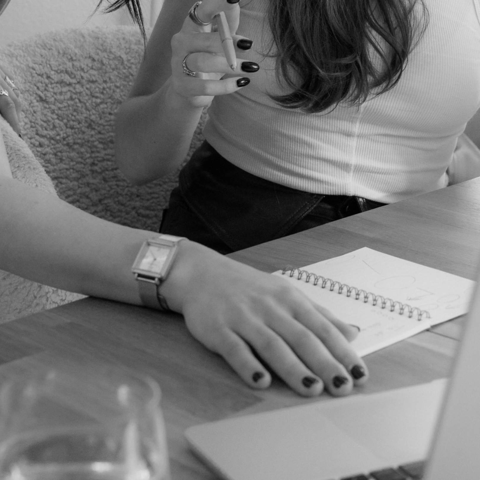 MOMFLUENCERS vS. LIFESTYLE INFLUENCERS: WHICH SHOULD YOU CHOOSE FOR YOUR CAMPAIGNS? thumbnail