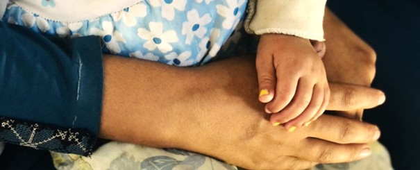 À Gaza : les Espaces Mère-Bébé d’Action contre la Faim redonnent espoir aux familles déplacées