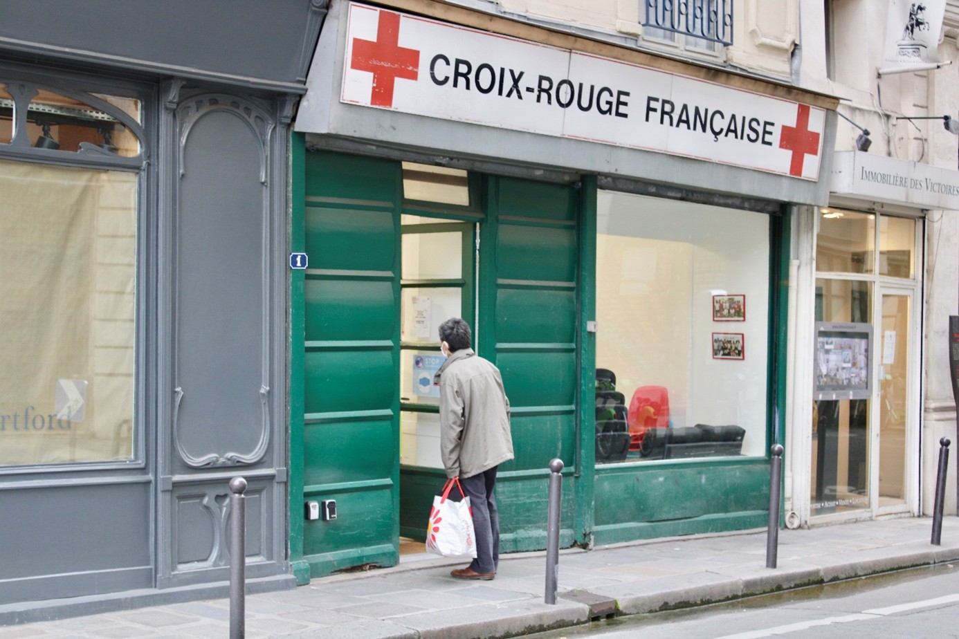La Croix-Rouge française Paris 1 & 2 rejoint Lilo pour soutenir sa laverie solidaire au cœur de Paris