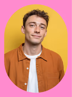 A casually dressed man smiling, reflecting an approachable candidate and a positive hiring experience.