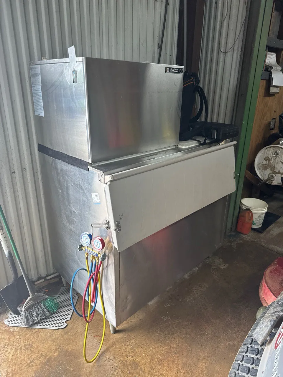commercial ice maker 