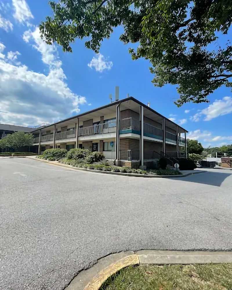 Fast Eddies Tag & Title building exterior