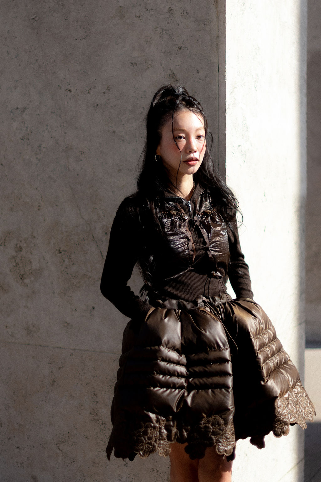 look d'une robe doudoune photographié pendant le défilé Elie Saab