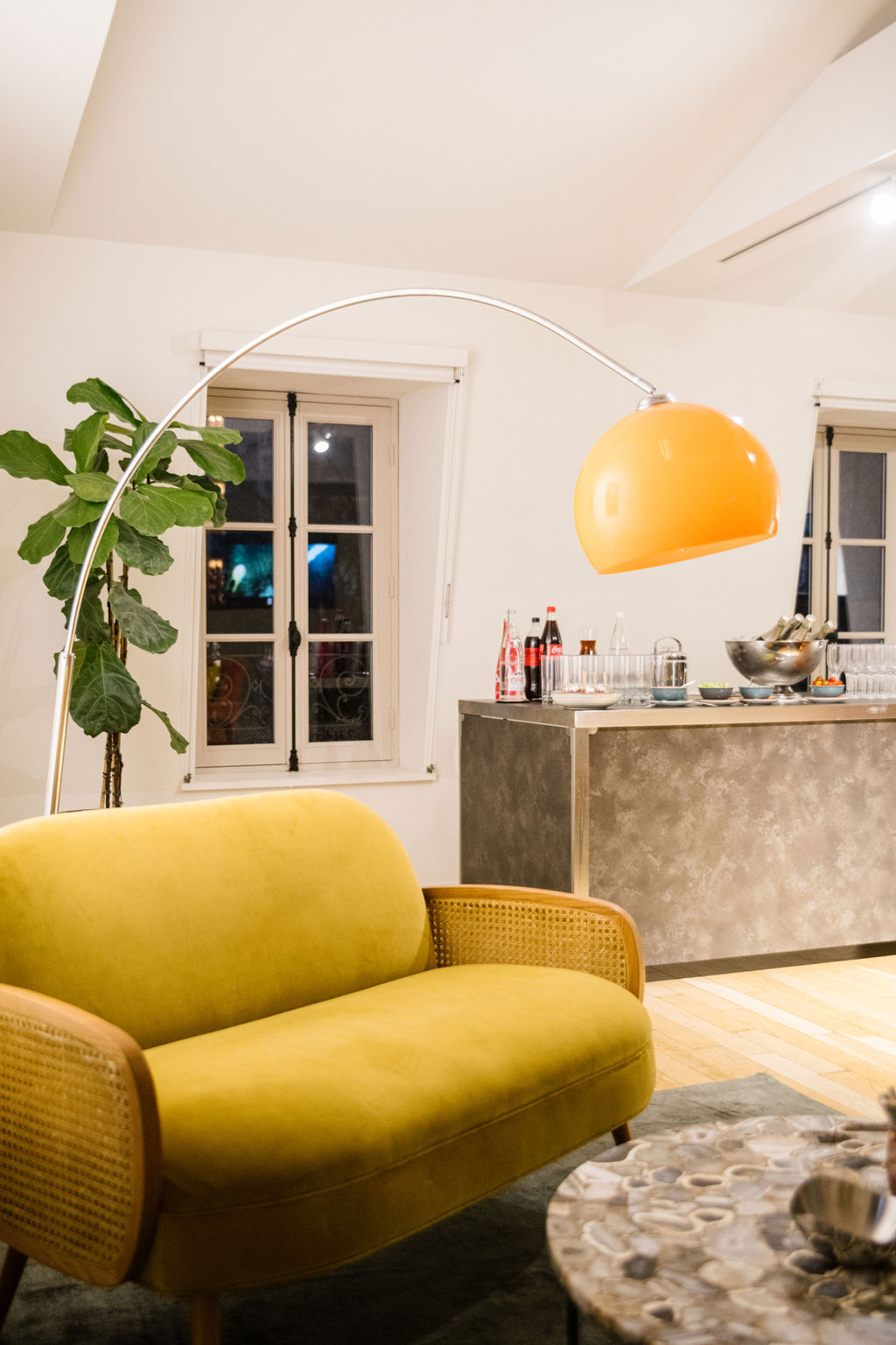 soirée cocktail intime après un séminaire d'entreprise à Paris 8e