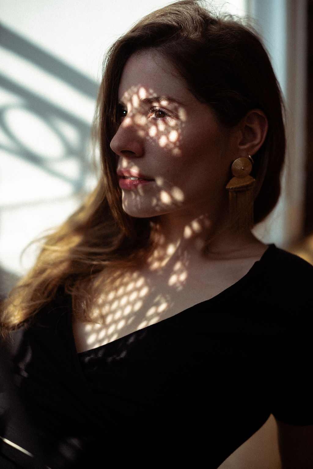 Jeux d'ombre et de lumière pour un portrait à Paris