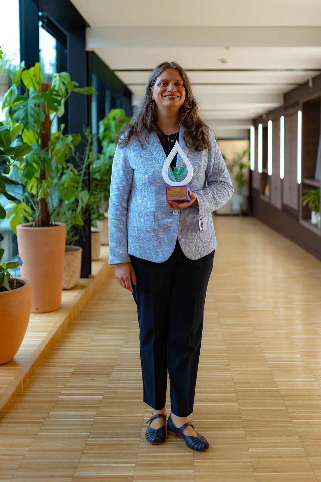 Portrait d'une lauréate lors de la remise des trophée pour l'entreprise Sanofi à Paris