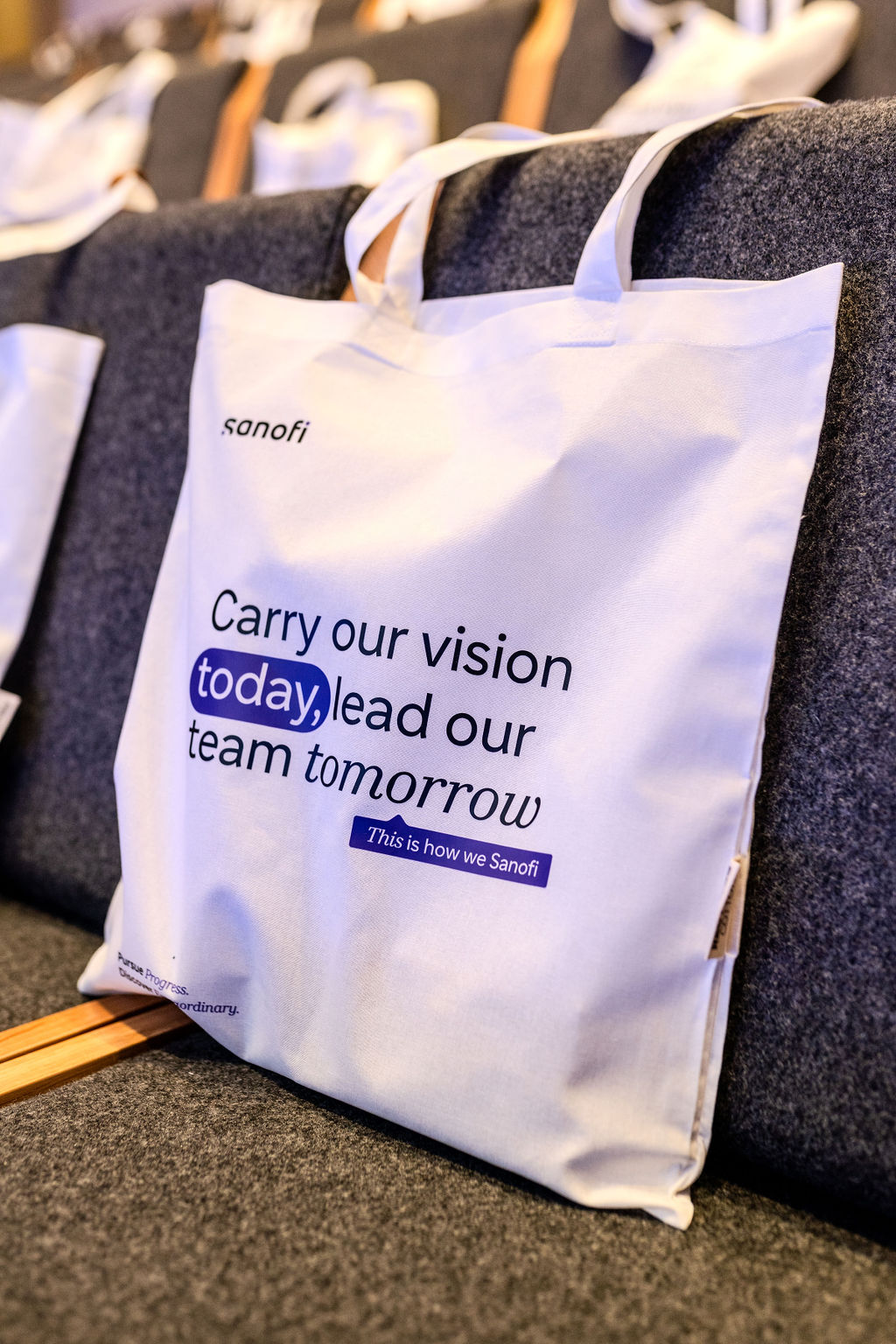 Sac et goodies pendant un évènement d'entreprise à Paris