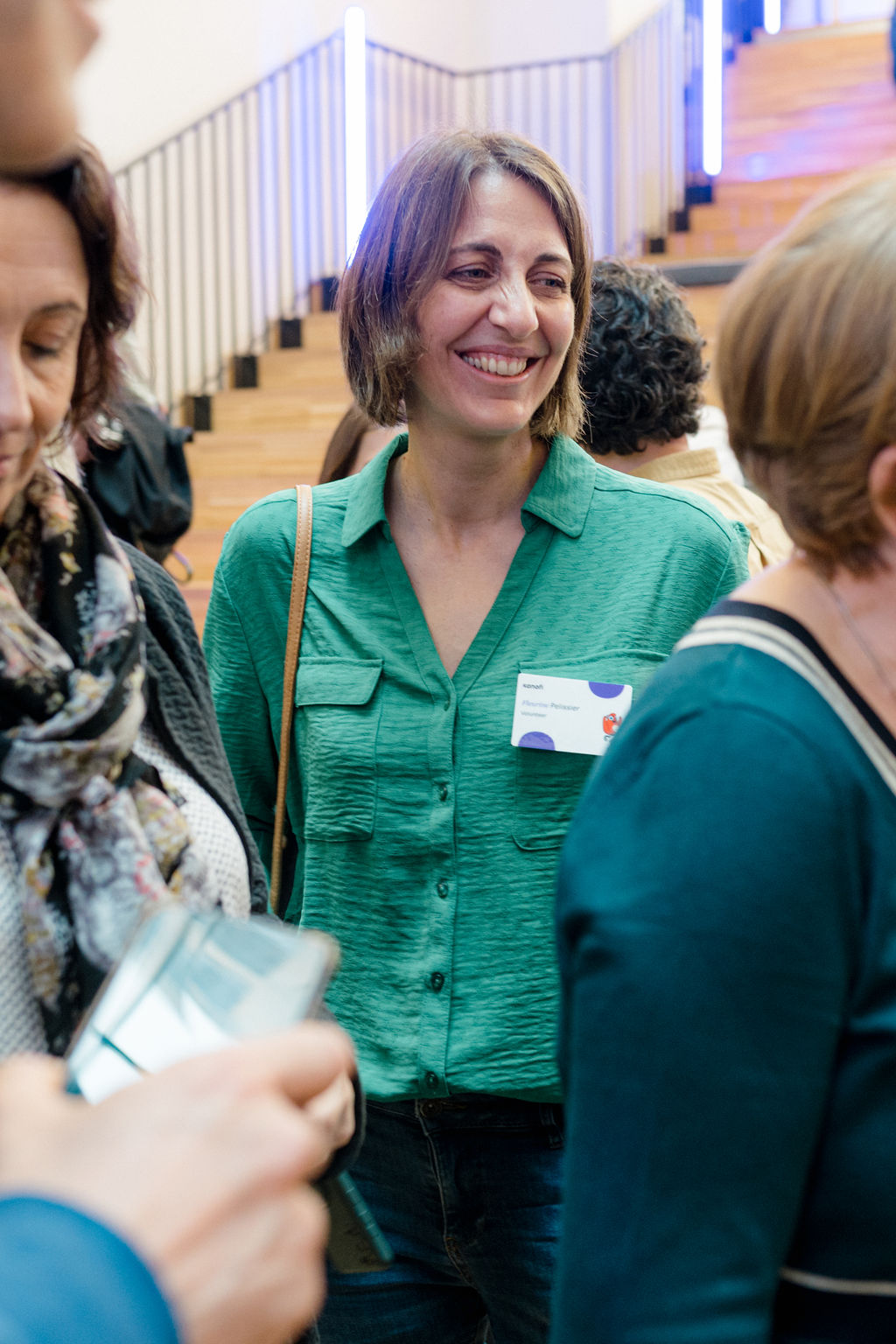 Ambiance conviviale pendant un évènement corporate à Paris