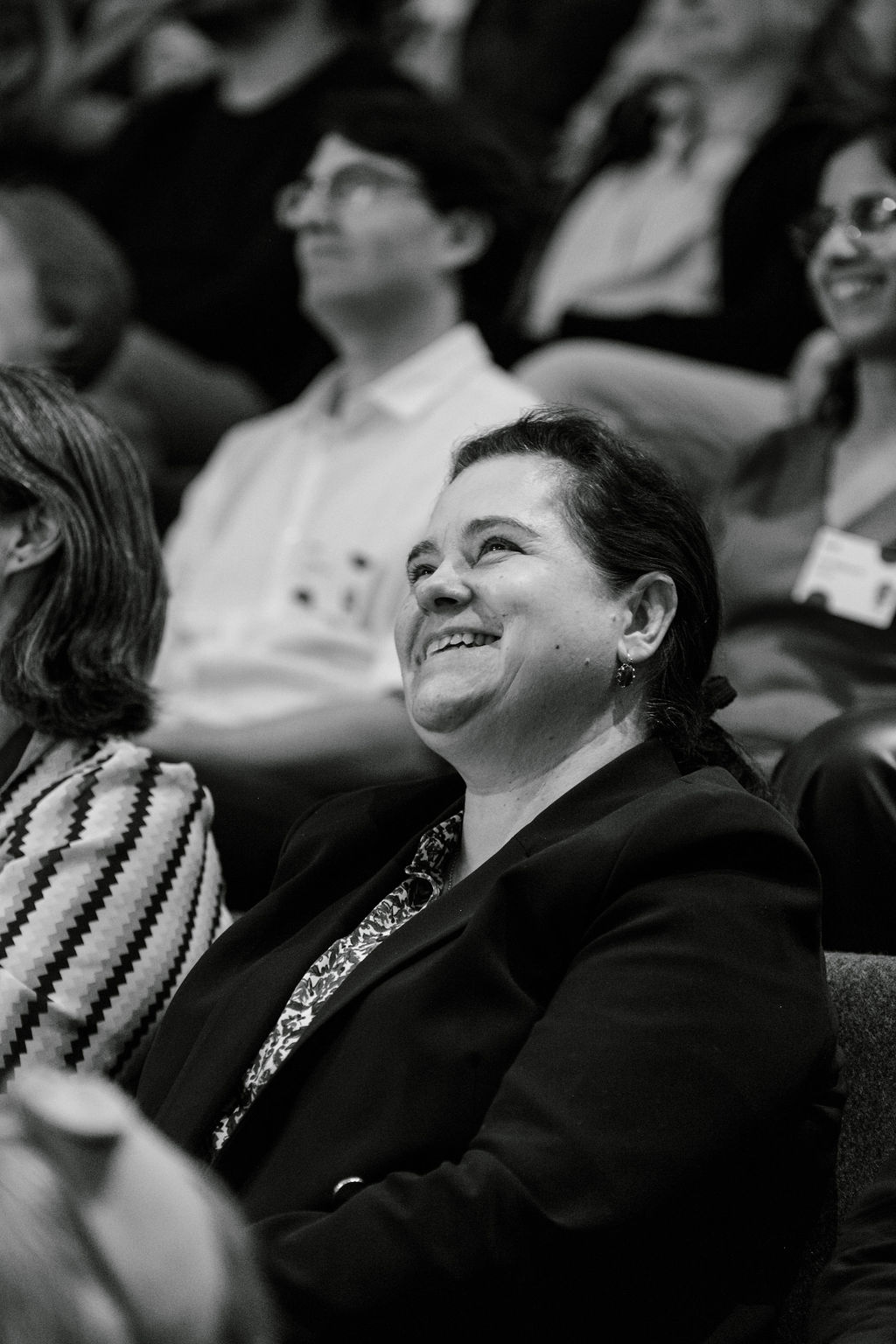 Ambiance chaleureuse lors d'un évènement corporate à Paris