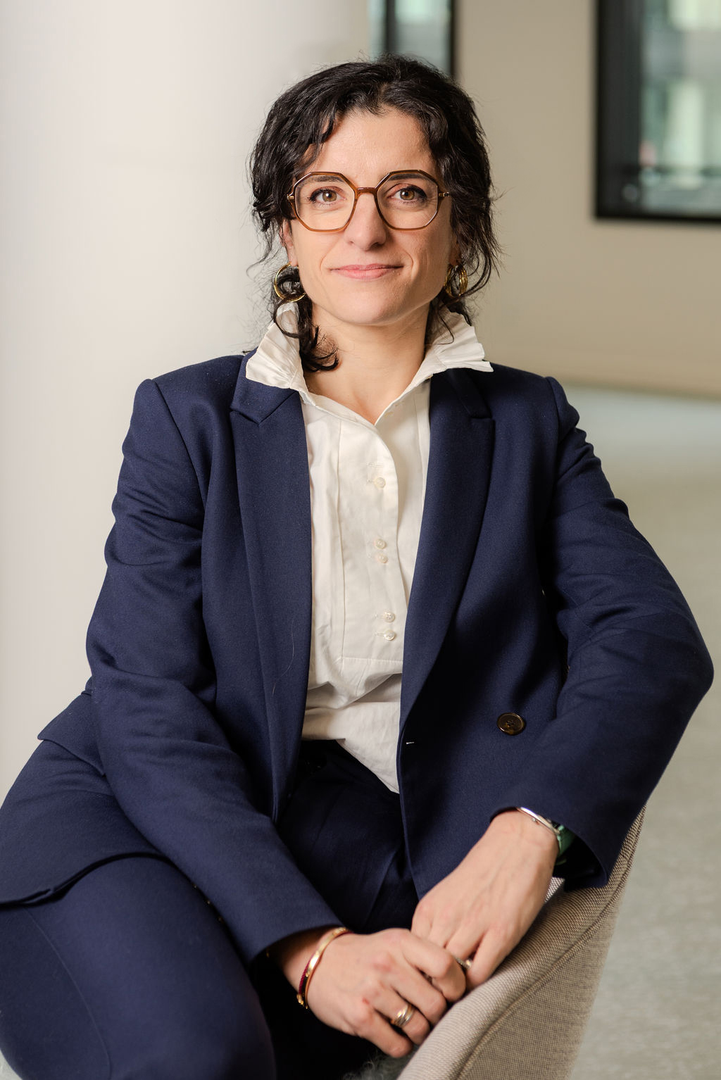 Portraits corporate à Paris – Journée de la femme, élégance et professionalisme