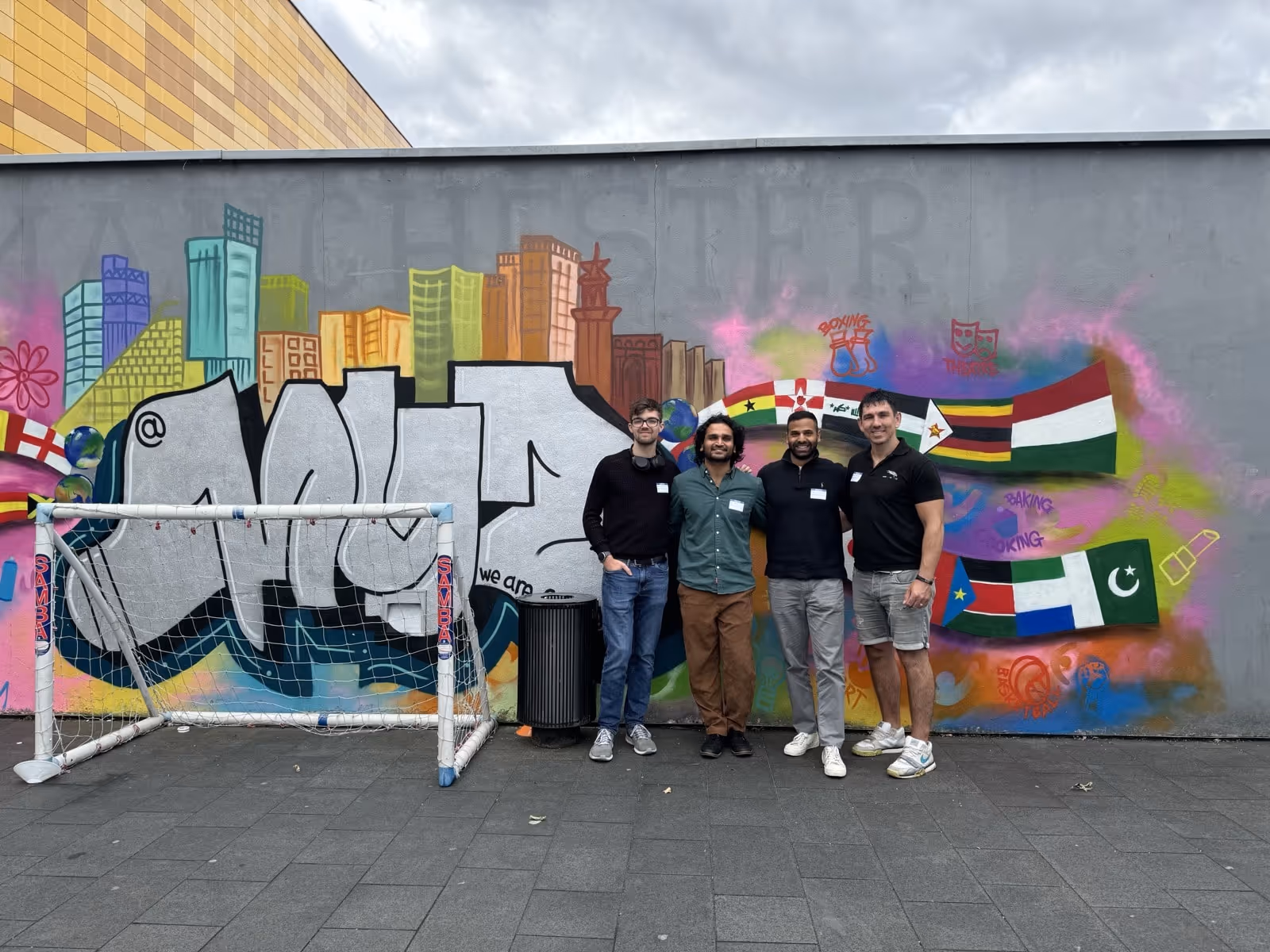 Deloitte team volunteering