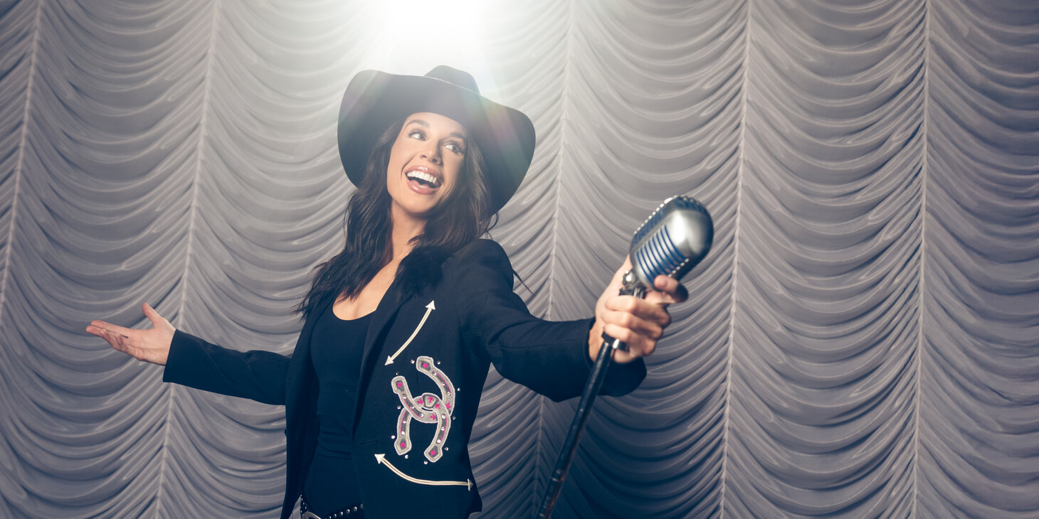 Danae Hays: The BUCKWILD Tour