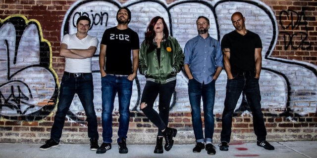 WHITE FORD BRONCO: DC's ALL 90s BAND