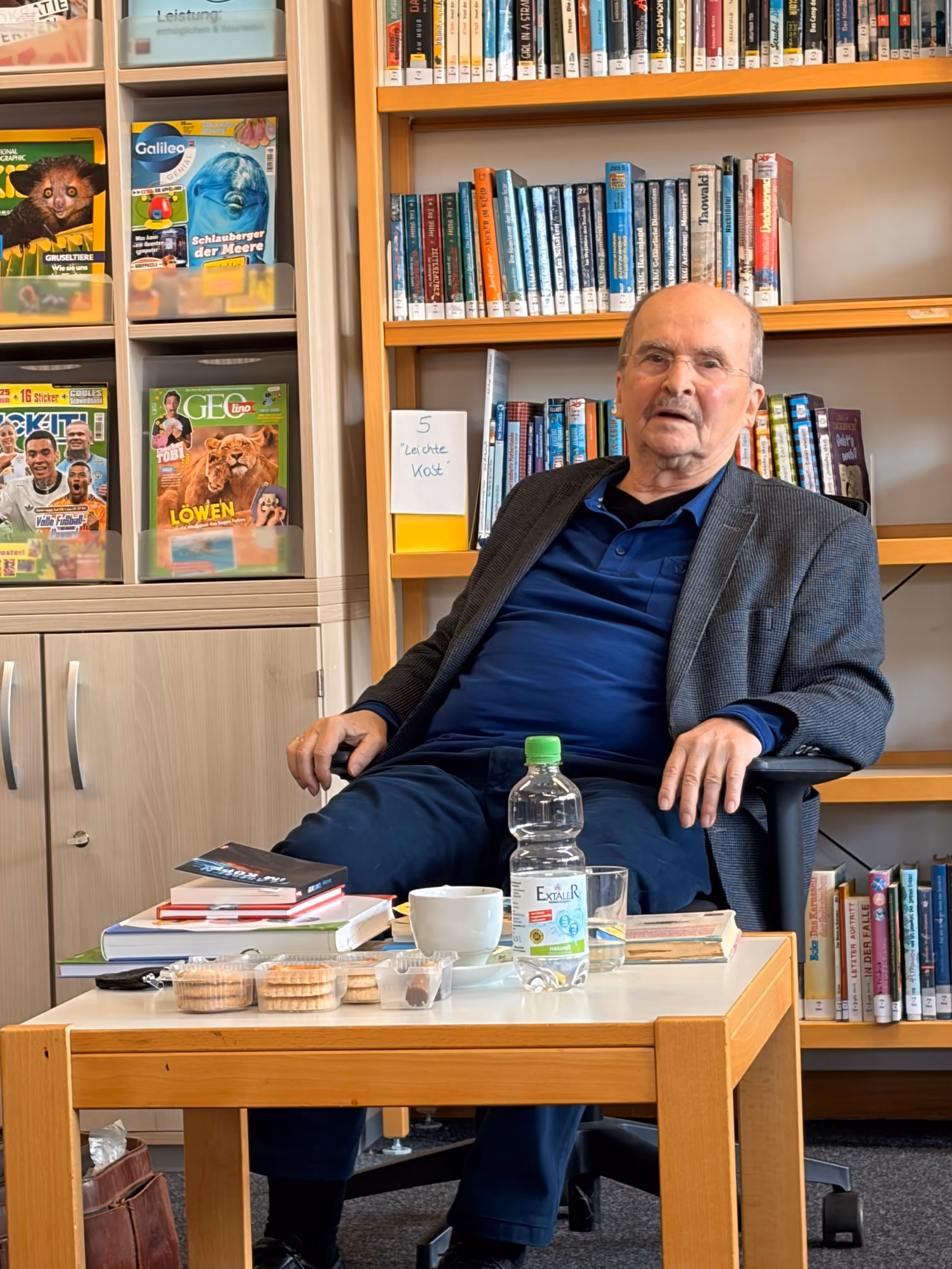 Achim Bröger lächelt in die Kamera