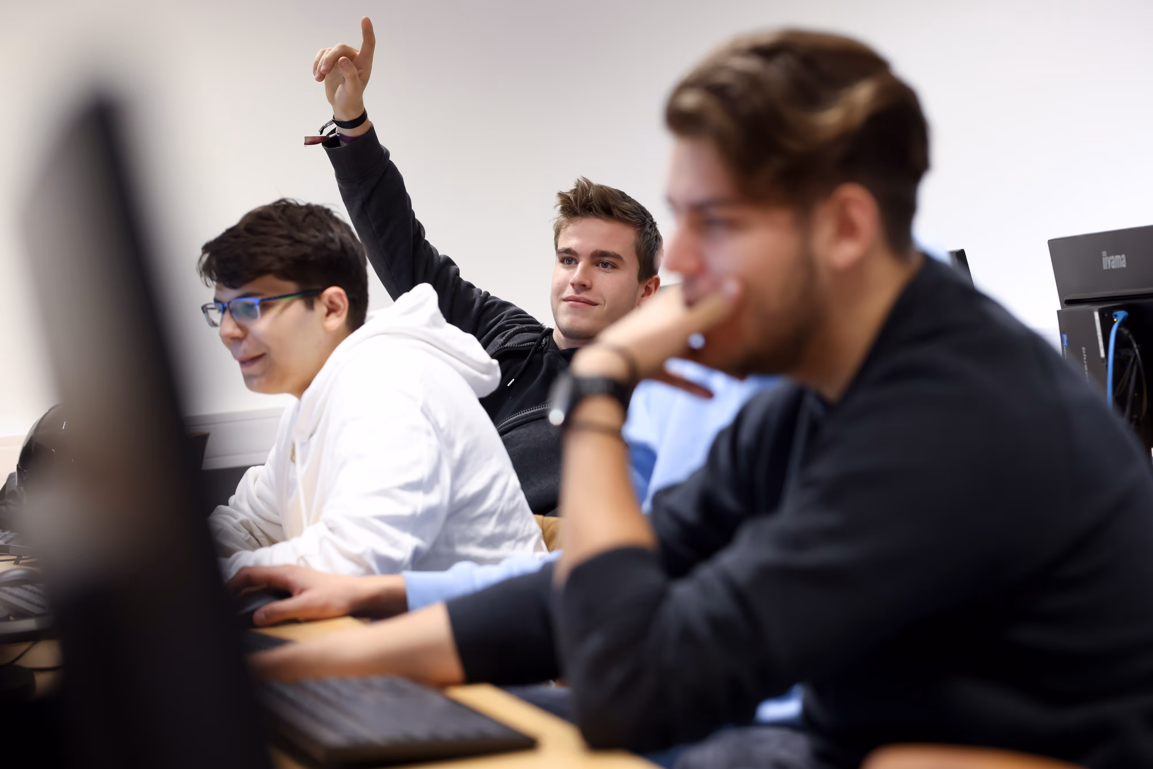 Schüler im Informatikunterricht