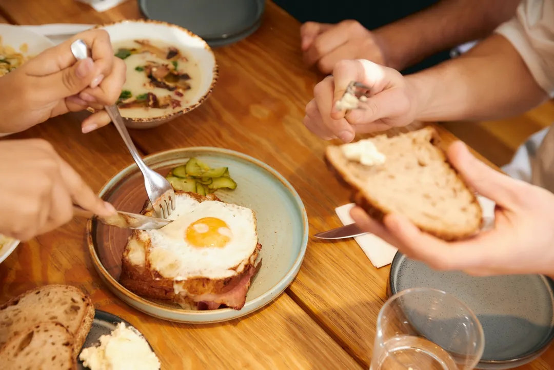 Women eating fats to lose weight