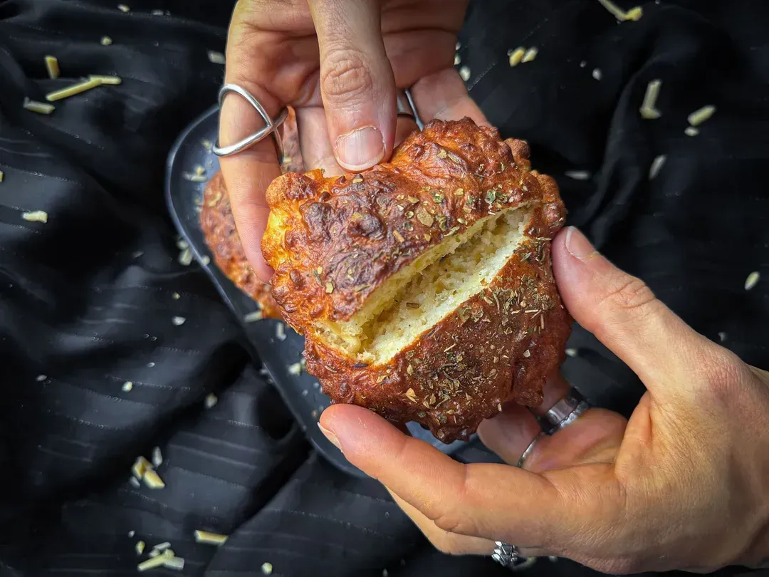 In our hands is a perfectly crispy bun stuffed with mozzarella.