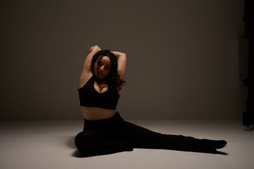 Deep Stretch movement demonstrating Pause classes