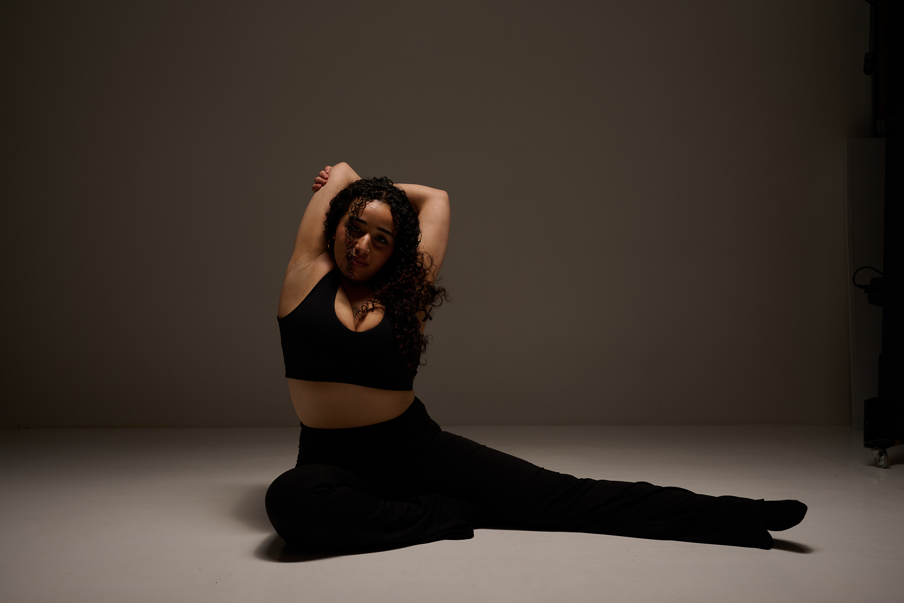 Deep Stretch movement demonstrating Pause classes