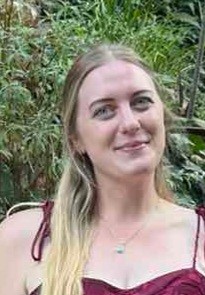 <subject>[headshot] image of a customer (for a mobility and transportation)</subject>