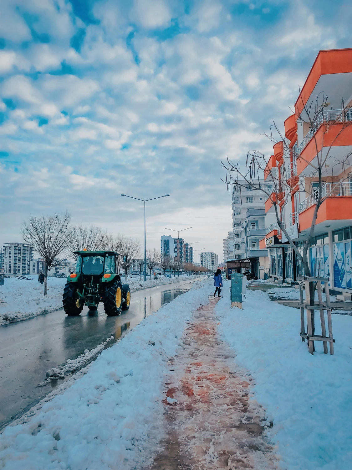 Salting and de-icing by Sunrise Lawn & Snow