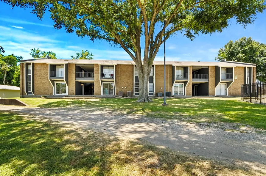 Pinhook South Apartment & Acadian Gardens Apartment 