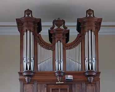 Detail des tubes de l'orgue de l'église