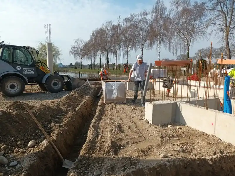 Mars 2026 pose des tuyaux d'évacuation