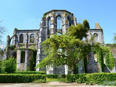 Un château à Fontaine-l'Évêque