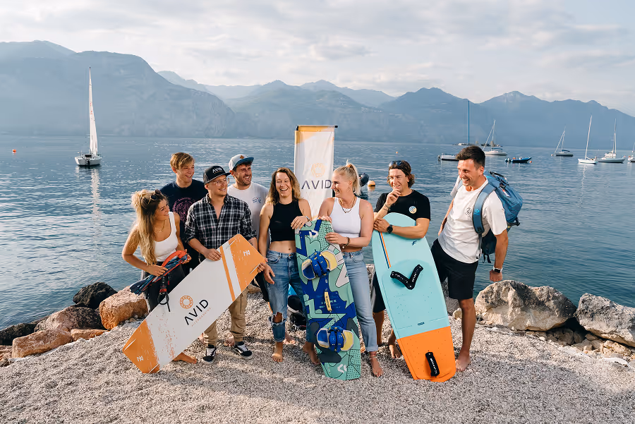 Das Avid Kitesurfing und Wingsurfing Team