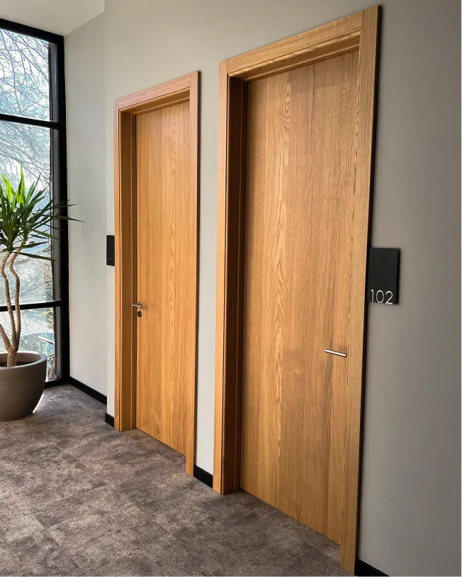 Hotelska vrata - ulaz na kraticu sa modernim dizajnom i sigurnosnim bravama