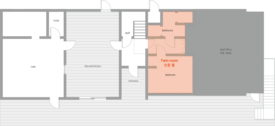 '제주늘보의오후' 1층 시설 평면도. 공유 주방, 카페, 트윈룸이 있습니다. 'JEJUNEULBO' 1st floor facility floor plan. It has a shared kitchen, cafe, and twin rooms.