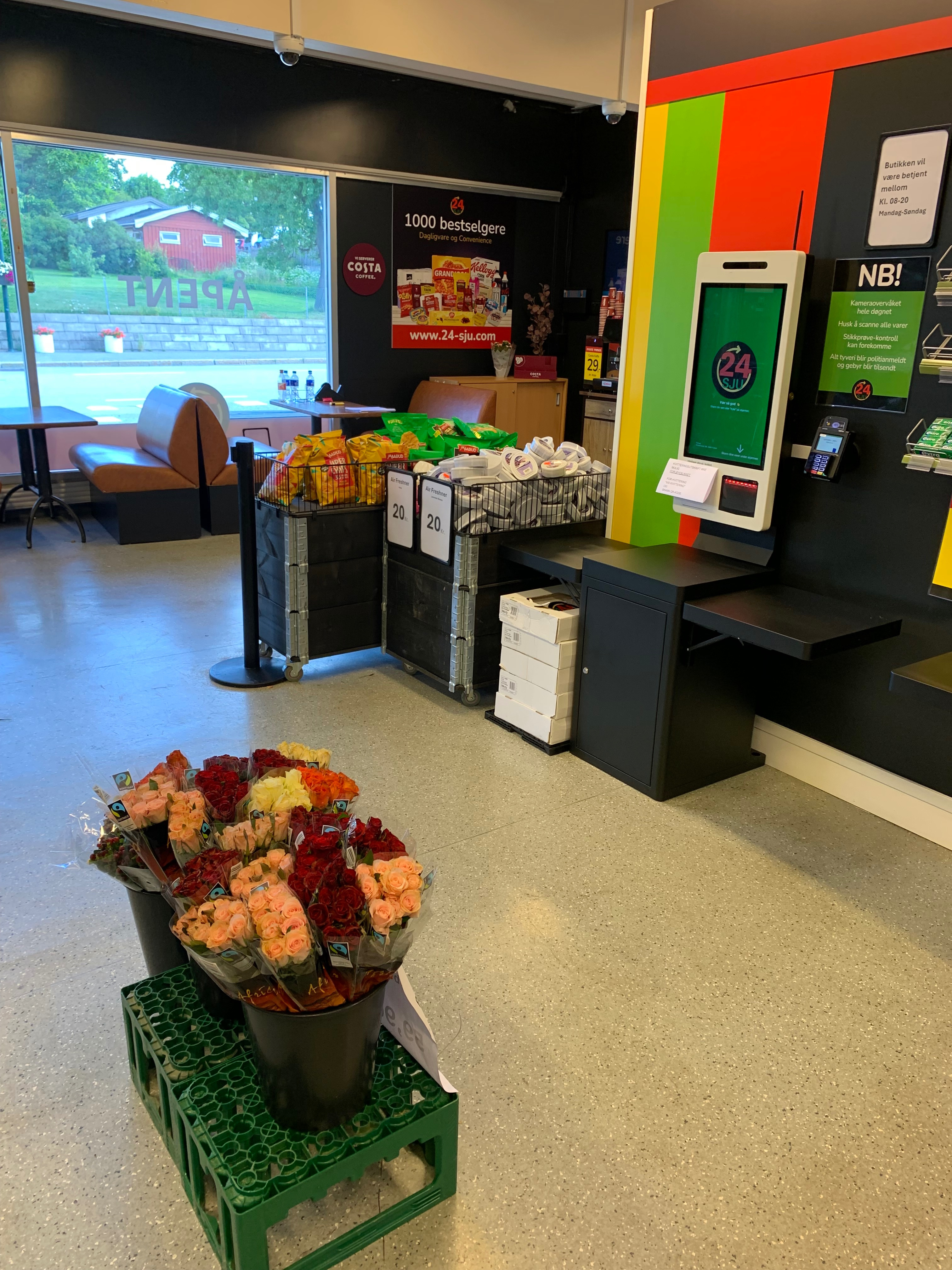 image of organic food section in a grocery store