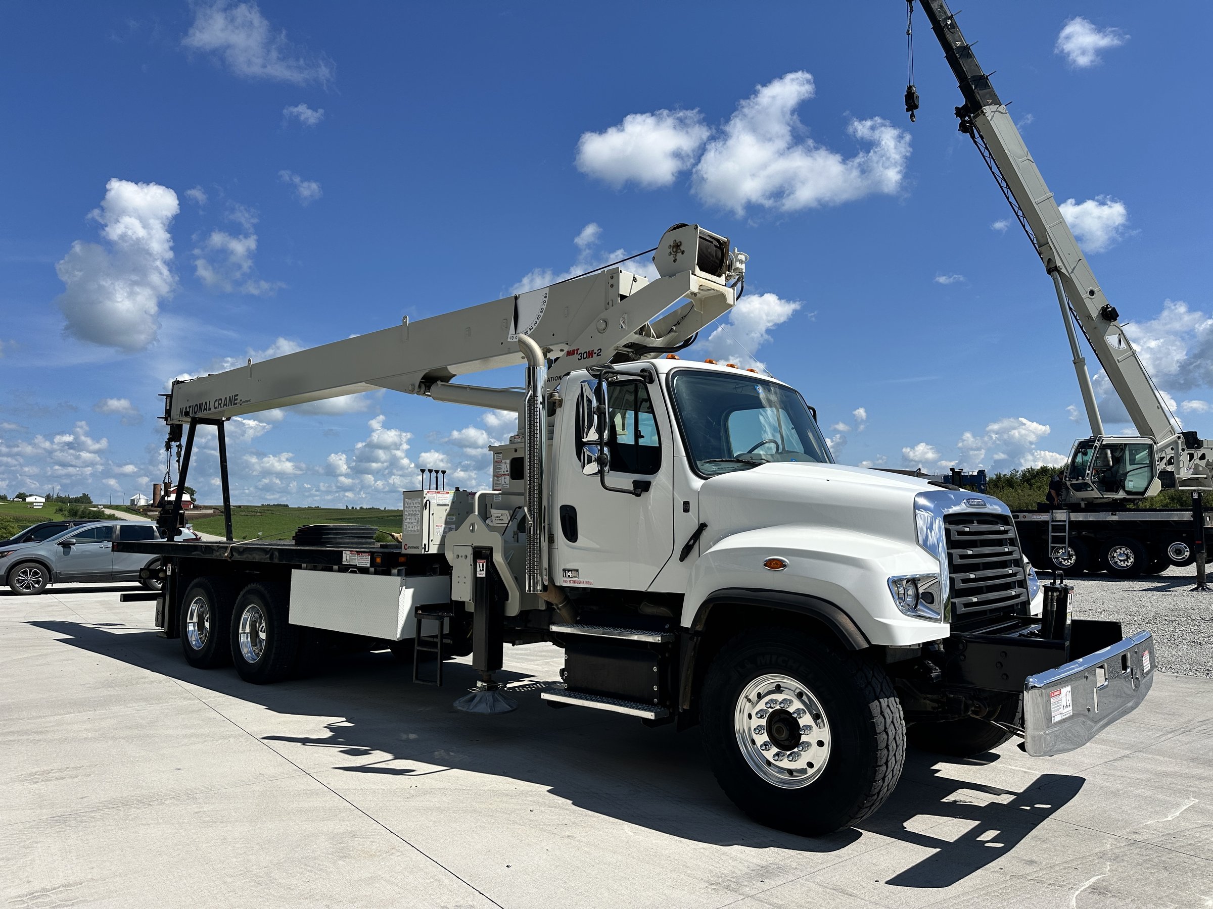 2019 NATIONAL NBT30H-2 MOUNTED ON 2019 FREIGHTLINER 114SD