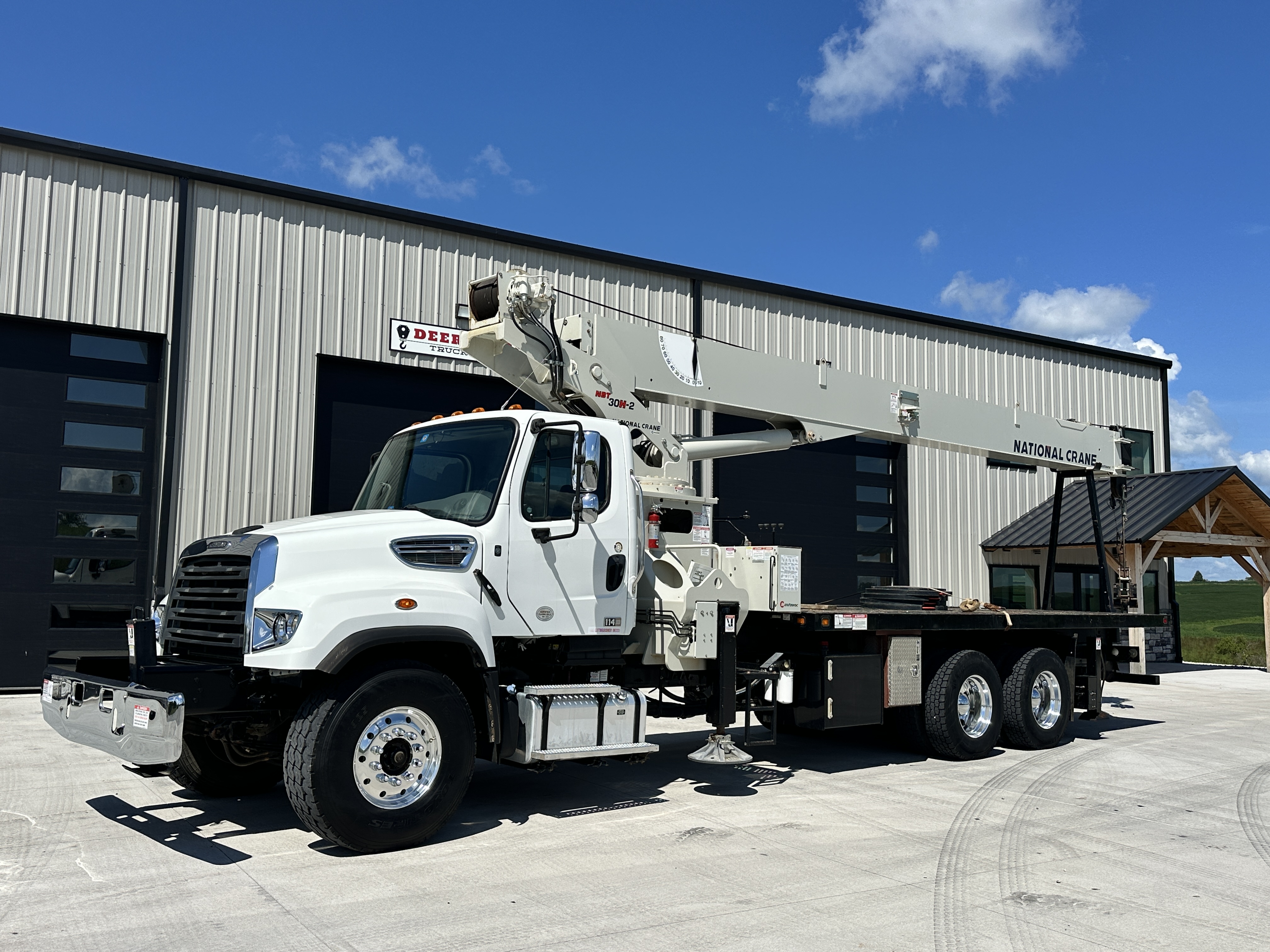 2019 NATIONAL NBT30H-2 MOUNTED ON 2019 FREIGHTLINER 114SD