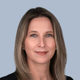 Annelise Osborne headshot