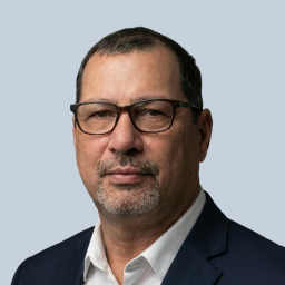 Bobby Muller headshot