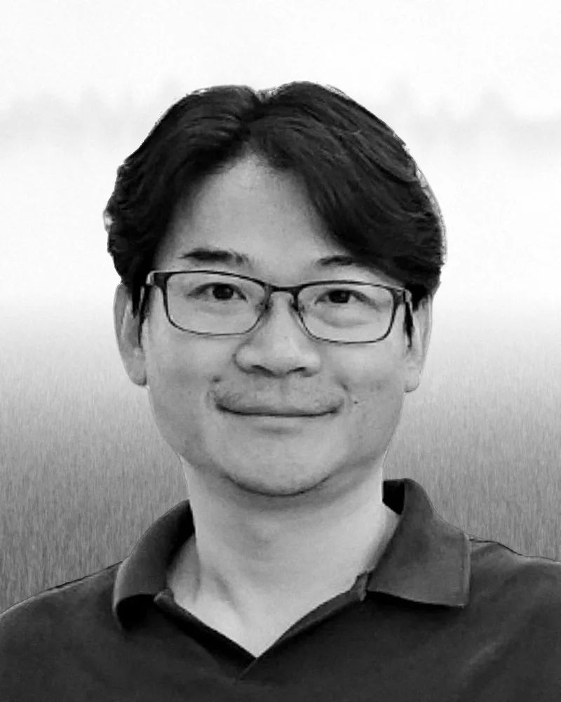Larry Kim, headshot