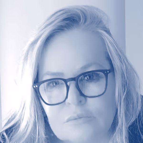 Sarah Taylor headshot cbs group