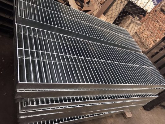 Tấm Sàn Grating Mạ Kẽm - Thiết kế chắc chắn chuẩn chất lượng - Các Sản Phẩm  Composite