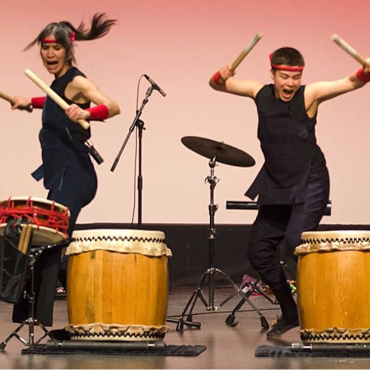 Traditional Japanese taiko drumming performance by Fukubiki Daiko
