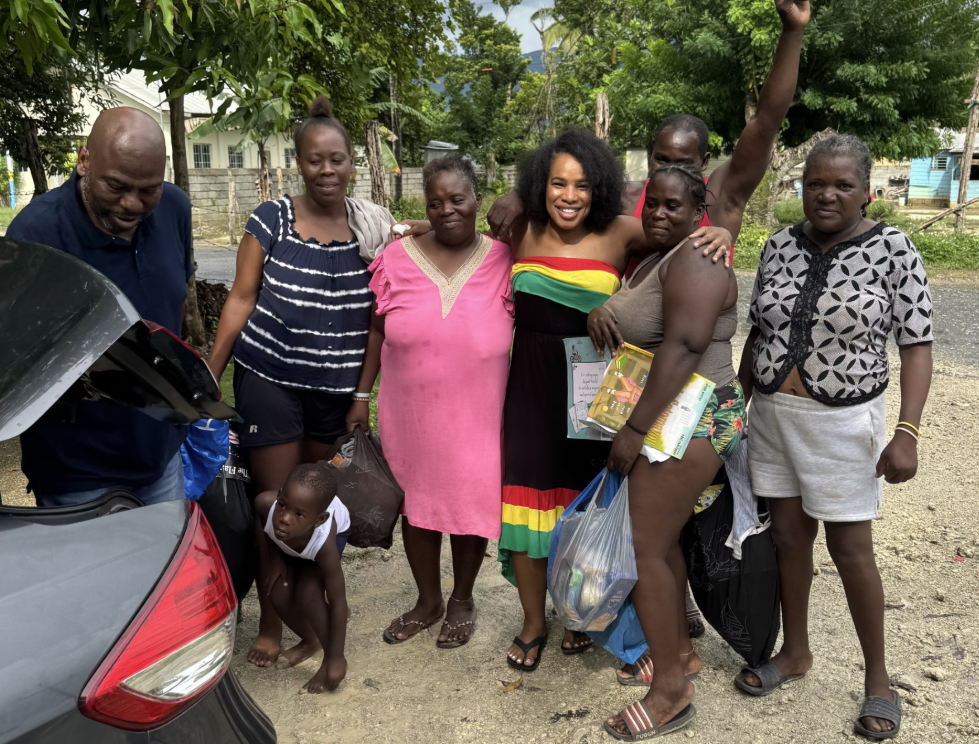 image of volunteers working at an event