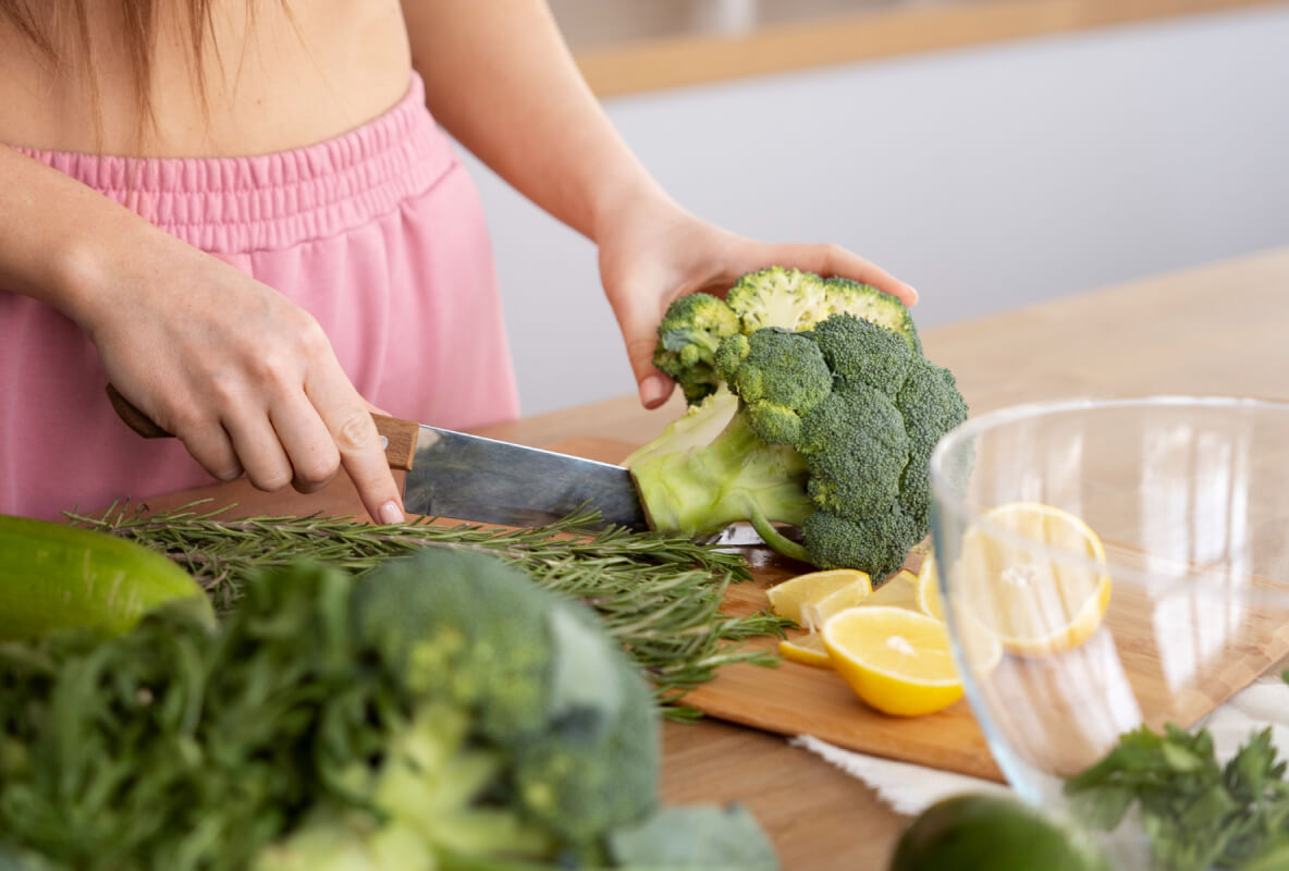 woman cutting vegetables